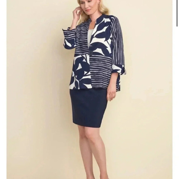Joseph Ribkoff | Midnight Blue| White  Jacket - Picture 4 of 11